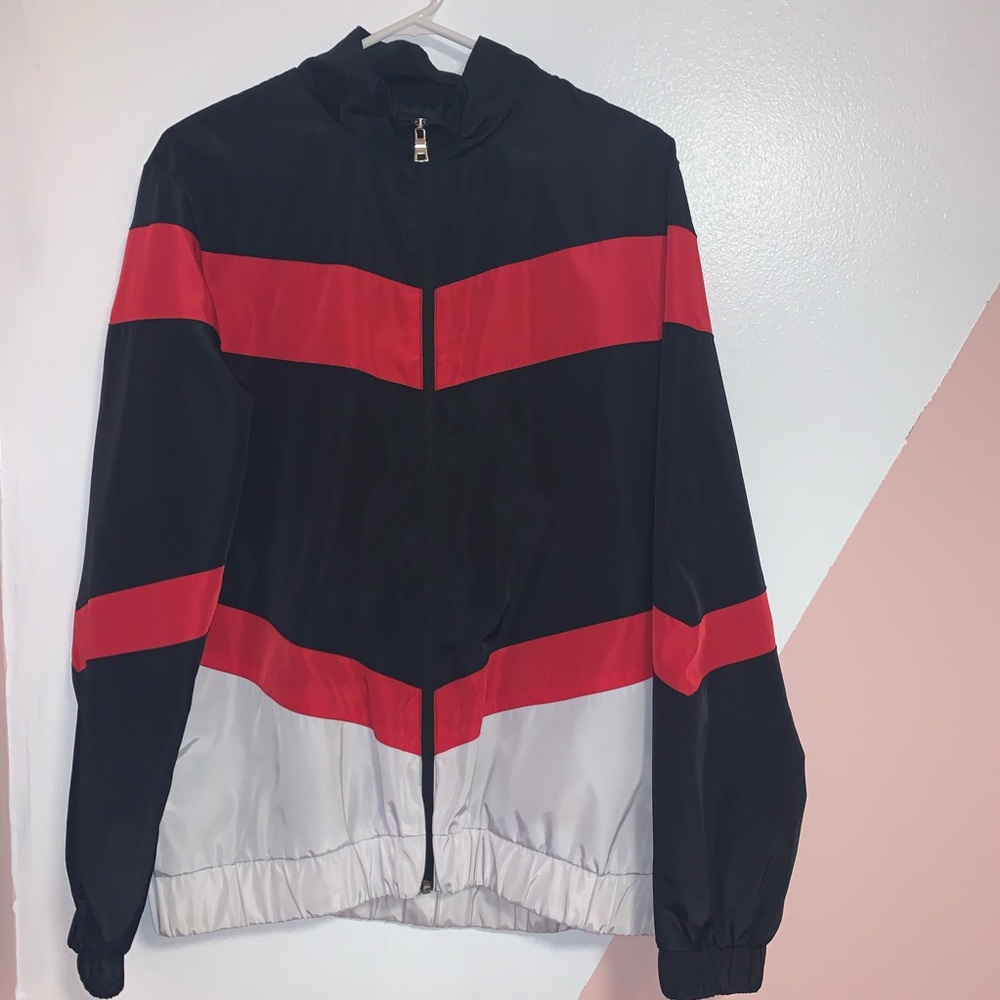 MEN windbreaker🤍